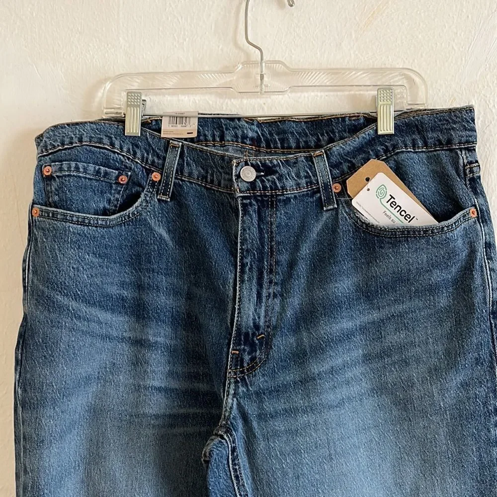 Men’s 541 Athletic Taper Levi’s Jeans Size W 38 L 33